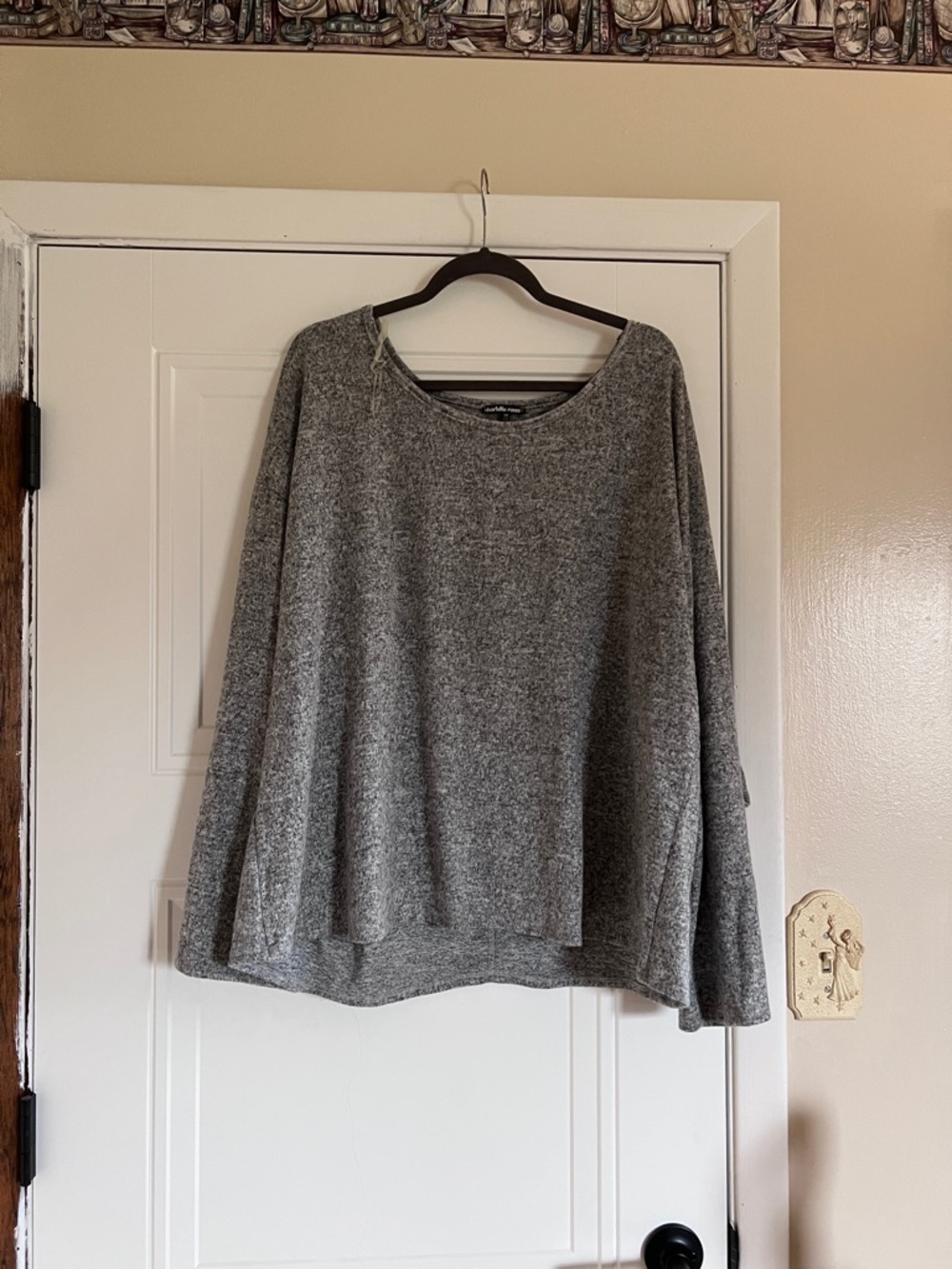 NWOT Charlotte Russe Heather Gray V-Neck Pullover Top